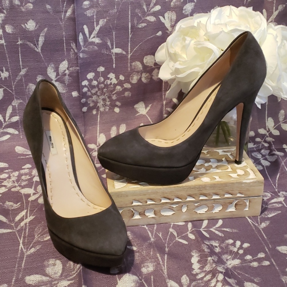 MIU MIU SLATE GRAY SUEDE PLATFORM HEELS SIZE 7.5